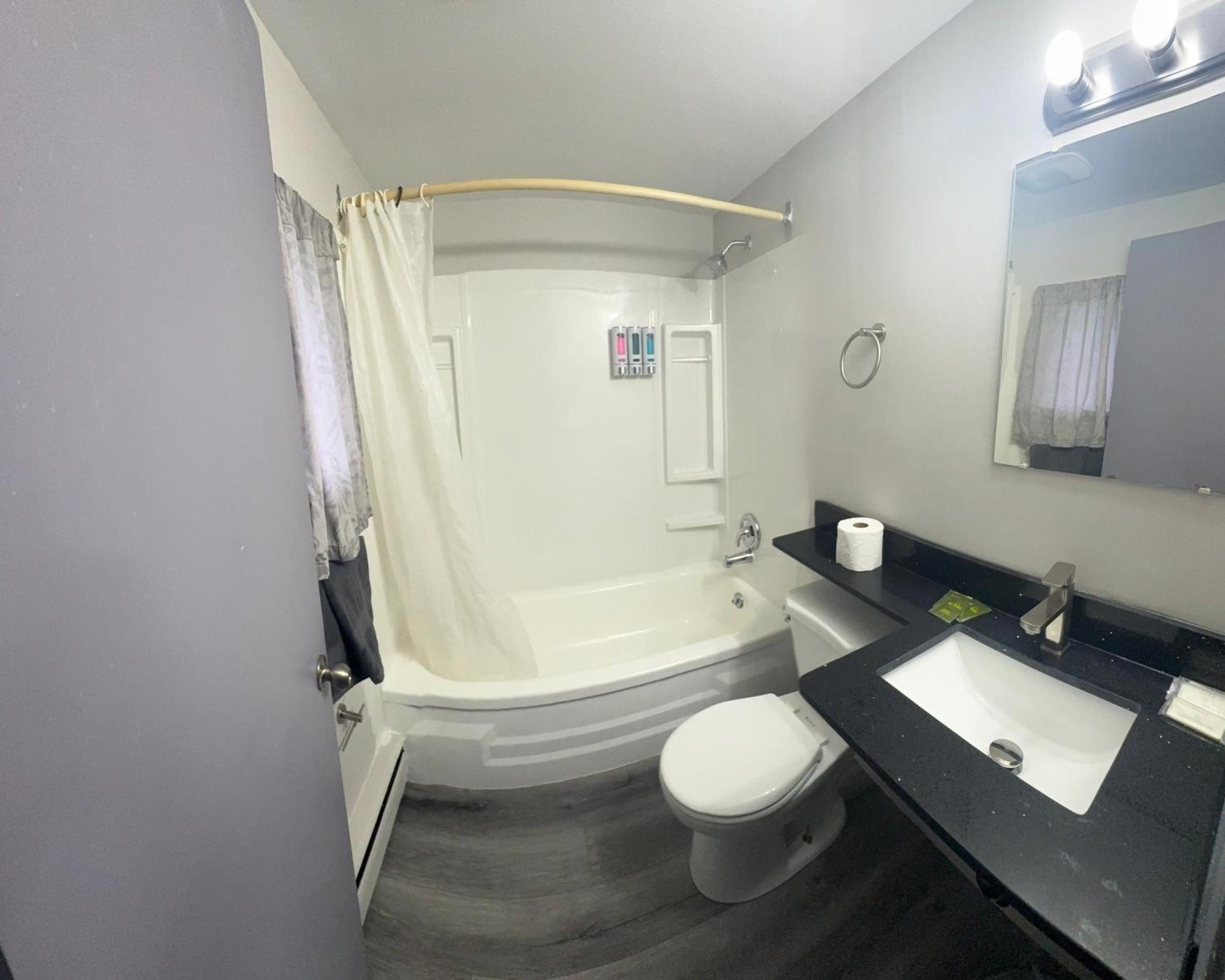 Advance Motel