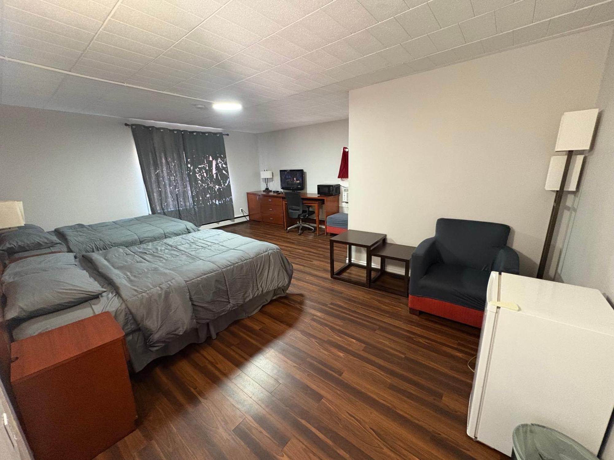 Motel Advance